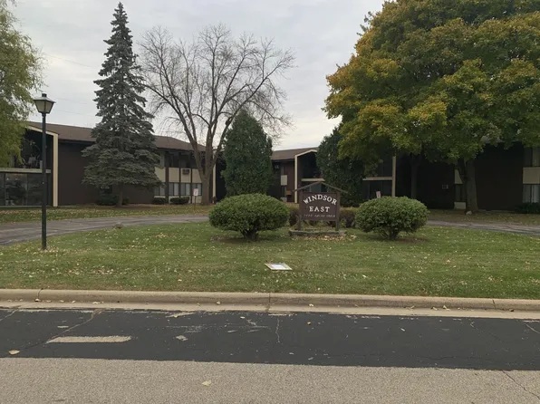 1699 Alcan Dr APT 203, Menasha, WI 54952