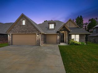 12116 E 69th St N, Owasso, OK 74055