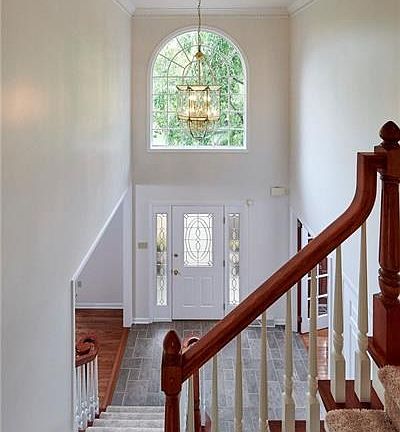 2nd image of 202 Ravenscroft Ct
