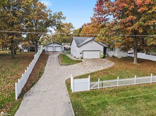 7047 Gillette Rd, Flushing, MI 48433