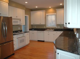 5802 Grosvenor Ln, Bethesda, MD 20814
