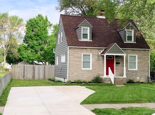 422 N 16th St, Niles, MI 49120