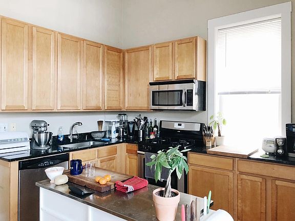 5th image of 2651 W Thomas St APT 3R