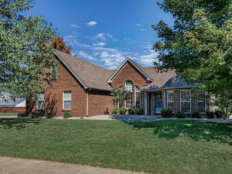 1st image of 340 Gleneagles Way