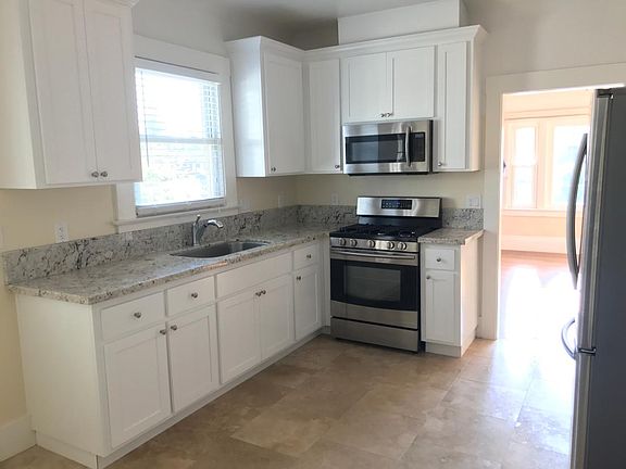 Huge gourmet kitchen