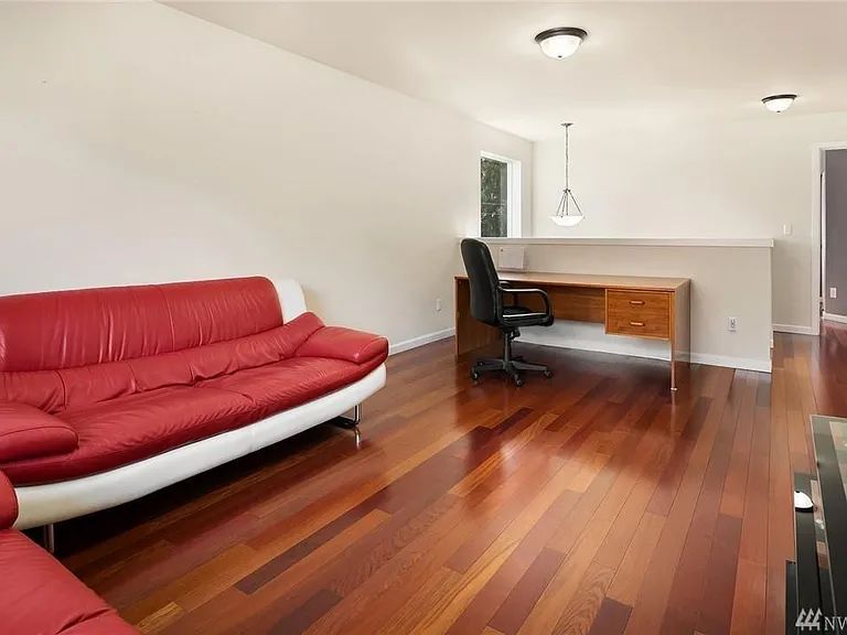 4532 NE 10th St — Photo 14