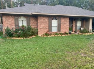 7509 Golden Meadows Rd, Greenwood, LA 71033