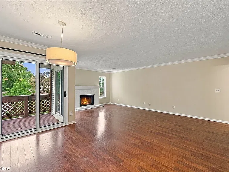 2 bed, 1098 sqft, $1,850 — Photo 4