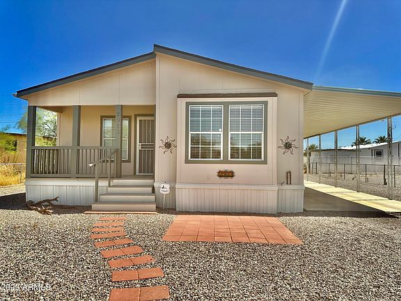 3rd image of 2923 E OCOTILLO Drive