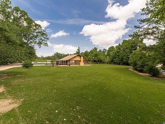 5th image of 16435 Bluff Rd