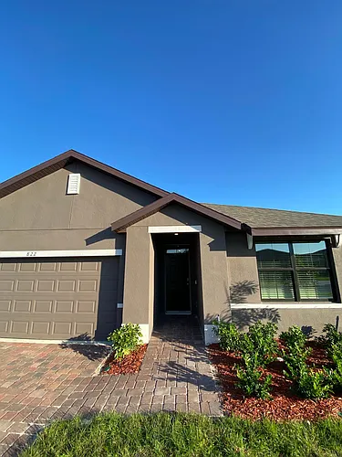 822 Remington Green Dr SE Photo 1
