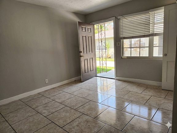 2nd image of 212 E Drury Ave