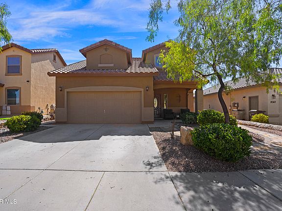 2nd image of 2046 Bluff Creek St