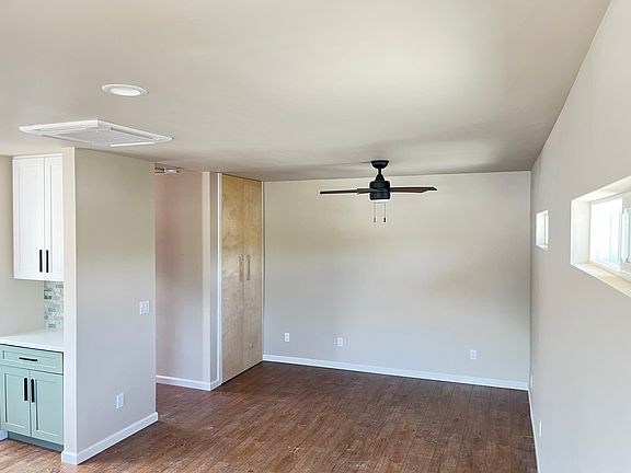 3rd image of 512 Douglas St