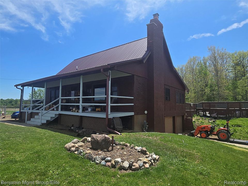 6827 Lapeer Rd, photo 2