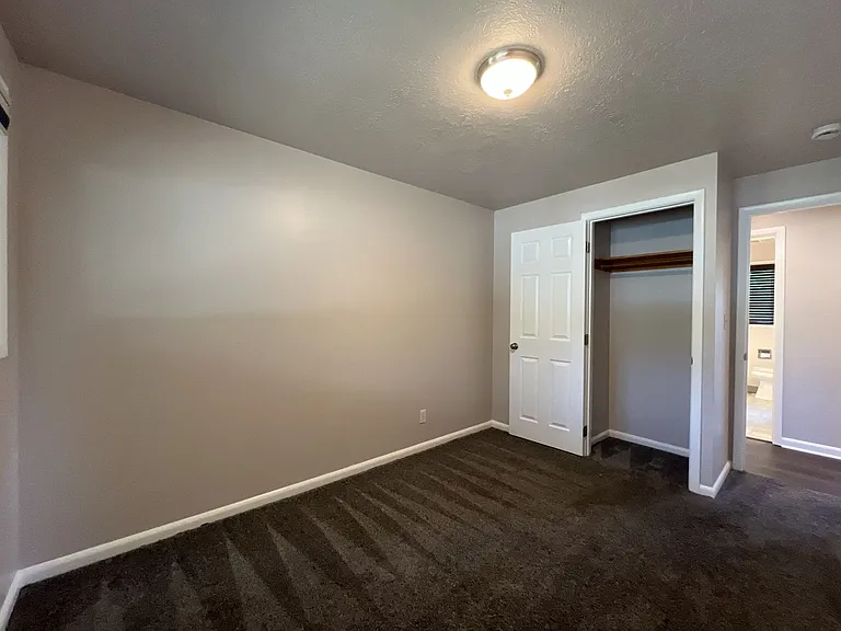 730 SE 143rd Ave — Photo 19