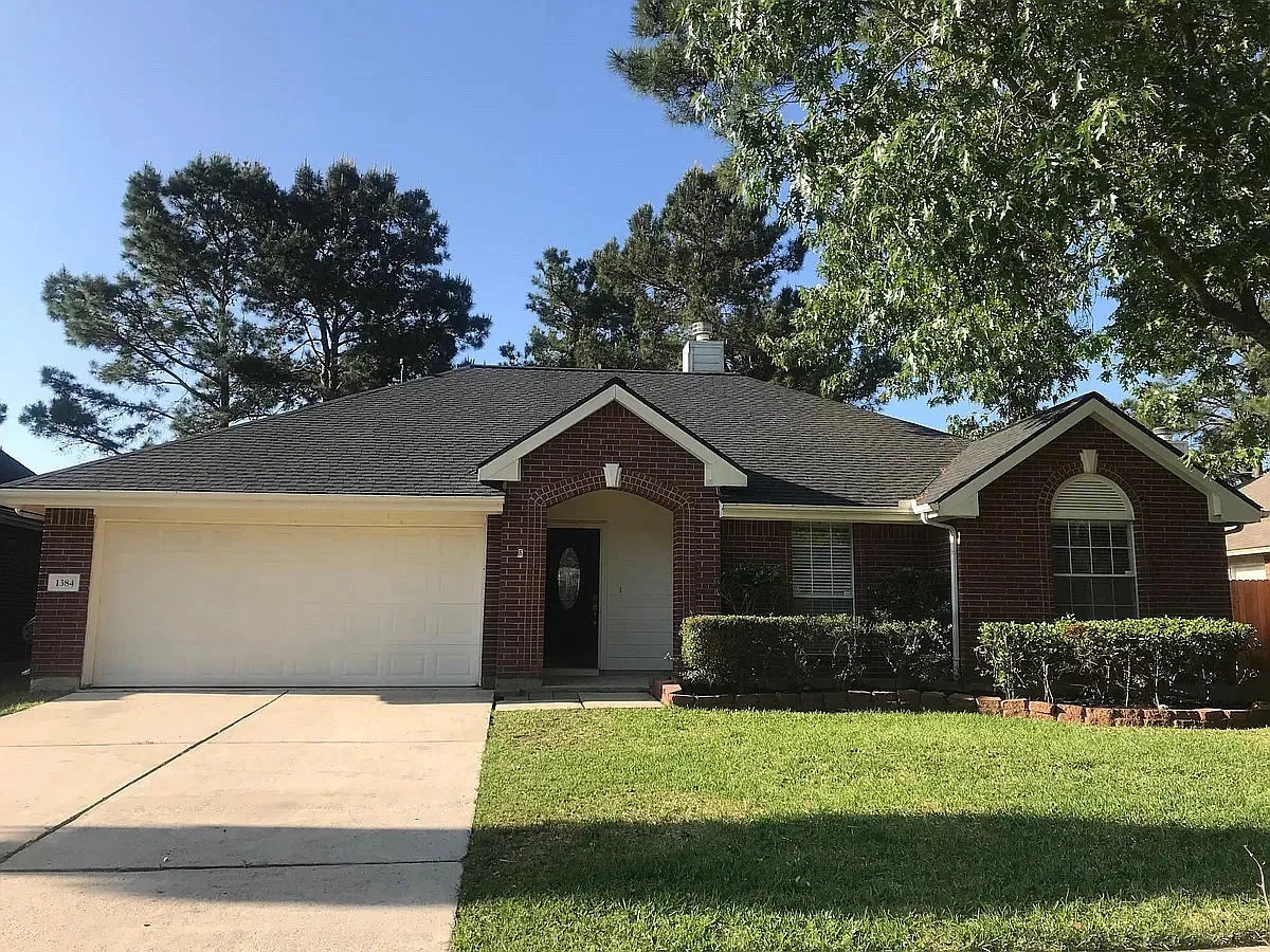 1384 Havelock Dr — Photo 1