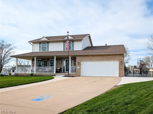 812 Joel Cir, Louisville, OH 44641