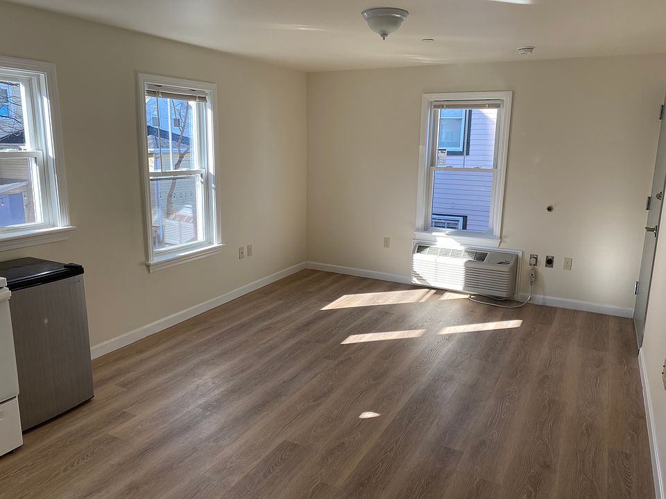 Living/Bedroom