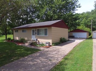 3316 N Pine St, Davenport, IA 52806