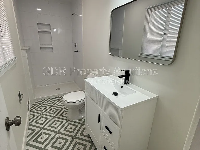 1317 Espanola St NE — Photo 21