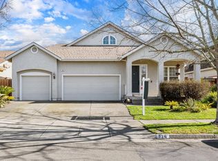 328 Breeden St, Santa Rosa, CA 95409