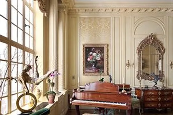 Sold by Douglas Elliman | media 19