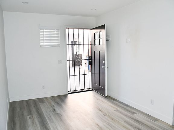 4th image of 994 Valencia St #108