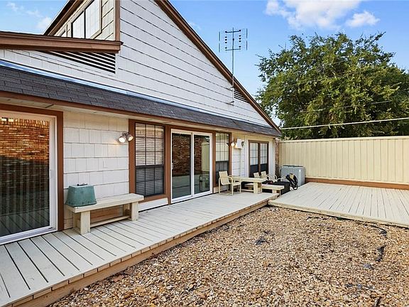 5th image of 2706 Pinery Ln
