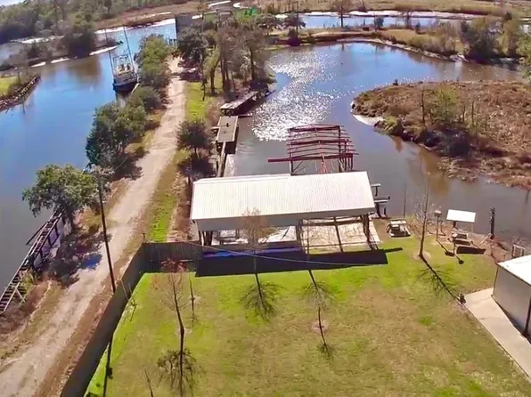 212 Myers St, Orange, TX 77630