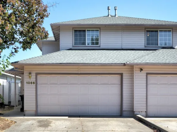 1066 Glengrove Ave, Central Point, OR 97502