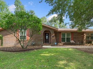 102 Bay Shore Cir, Hattiesburg, MS 39402