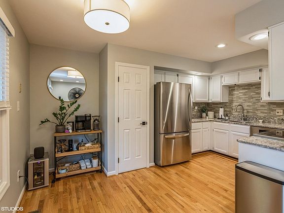 4th image of 509 Herndon Woods Ct