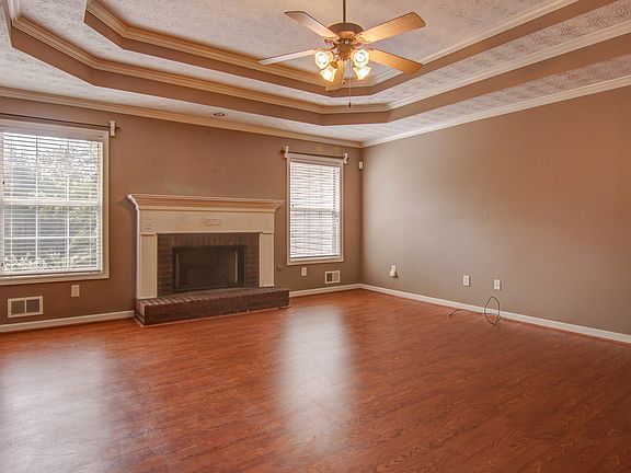5th image of 50 Riverbrooke Ct