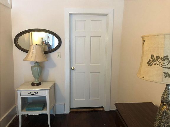 3rd image of 812 Esplanade Ave #5