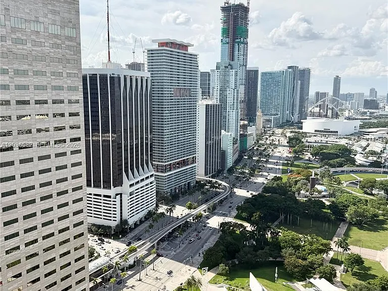 335 Biscayne Blvd #4200 — Photo 11
