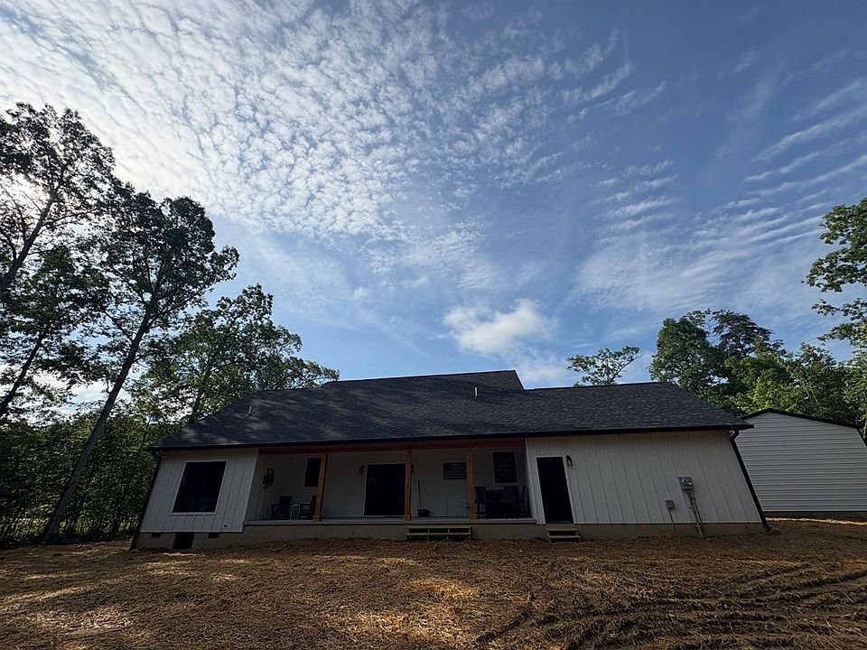 2nd image of 1084 Hargis Rd