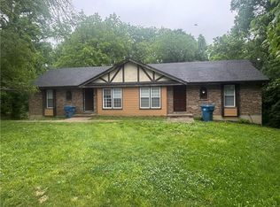 8808 Orchard St, Pleasant Valley, MO 64068