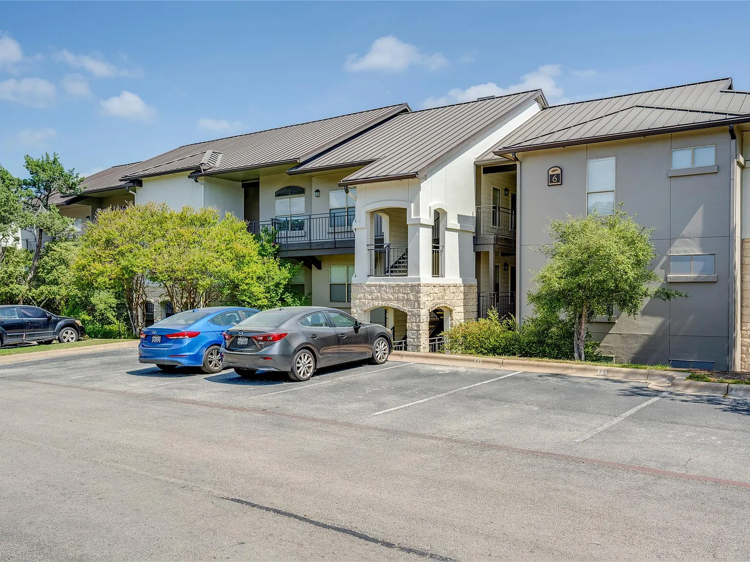 2 bed, 2.0 bath, 1150 sqft, $2,250 — Photo 4