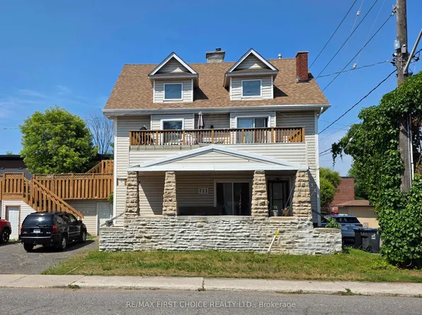 711 Ridgeway St E, Thunder Bay, ON P7E 5H3