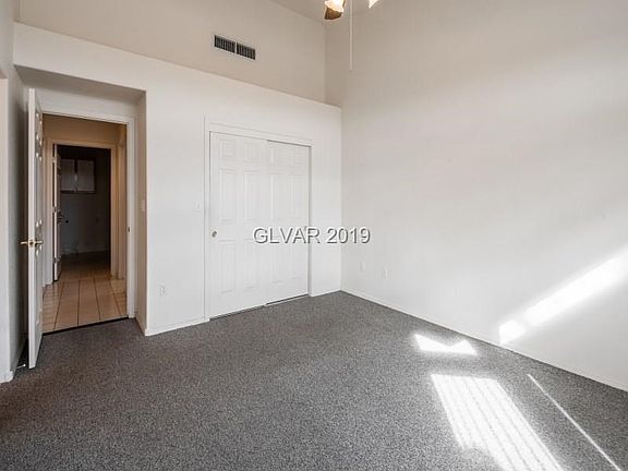 4th image of 2502 Deer Lake St