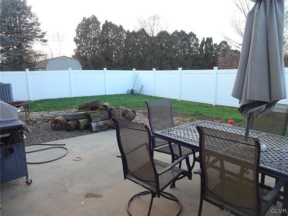 5th image of 4634 Pine Dr