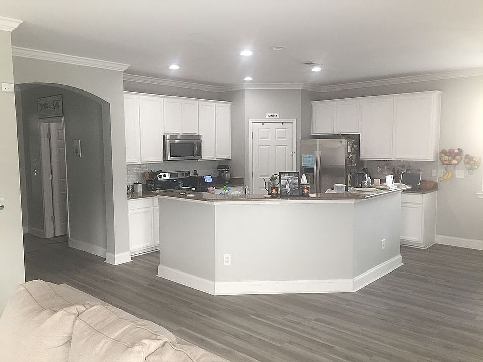 1st image of 1526 Thoroughbred Blvd