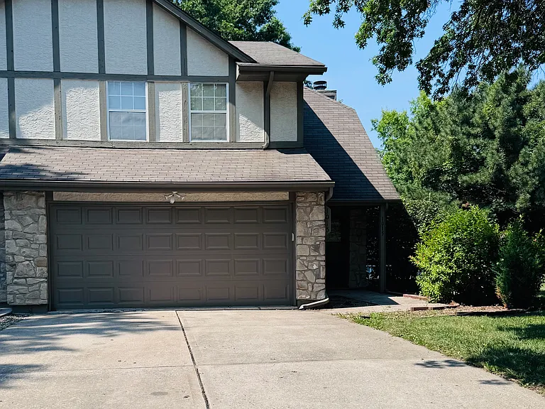 1015 NW Porter Ct #1015 — Photo 2