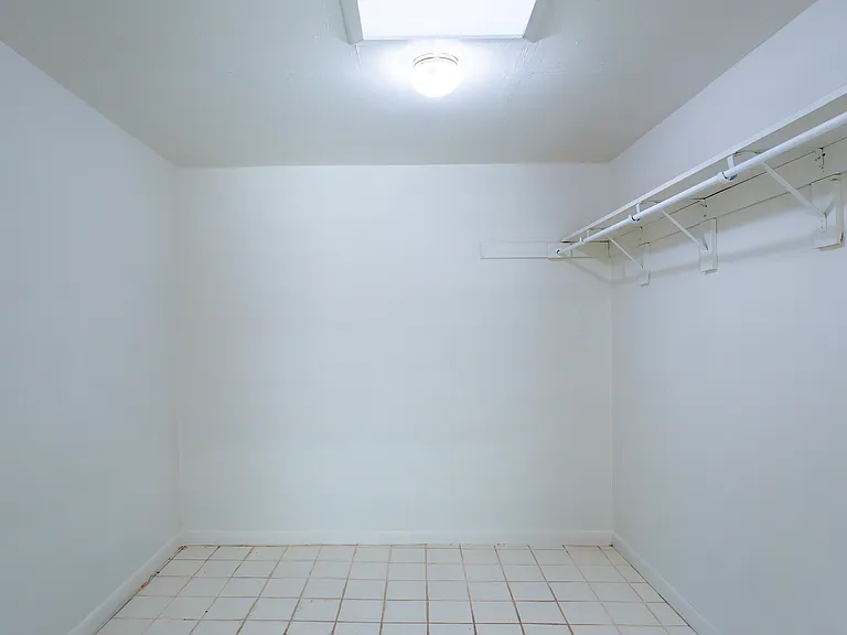 1714 W Meadow Hills Dr — Photo 35