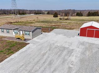 19225 Hubbell Ln, Warrenton, MO 63383