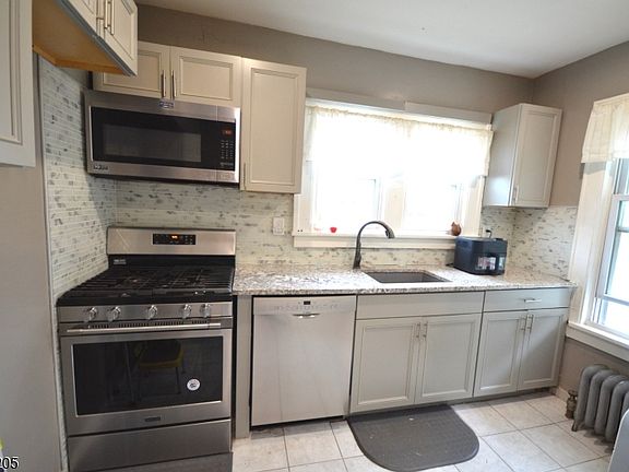 2nd image of 613 Ripley Pl