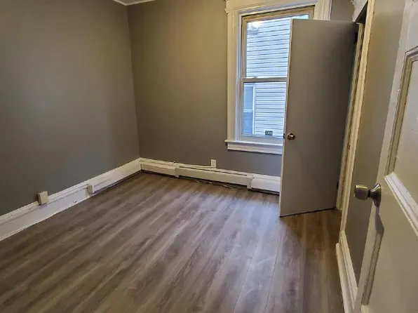 56 Millington Ave Floor 3, Newark, NJ 07108