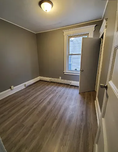 56 Millington Ave Photo 1