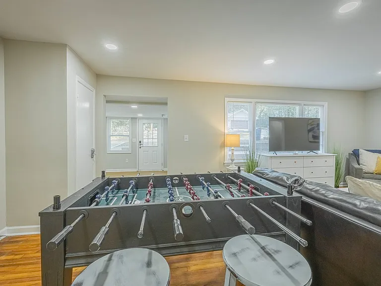 230 Habersham Dr — Photo 11